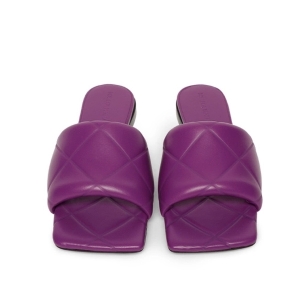 Bottega Veneta Rubber Sole Flat Mule Sandal Gumdrop
